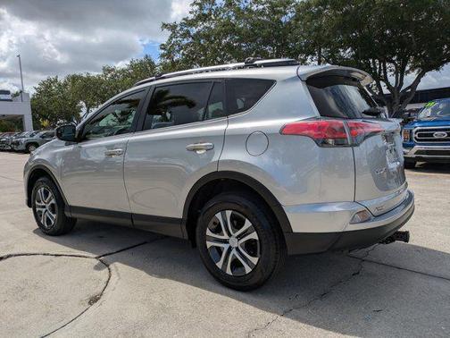 Silver Sky Metallic 2018 Toyota RAV4 LE