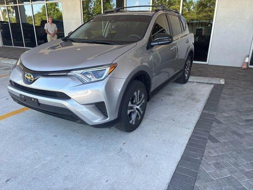 Silver Sky Metallic 2018 Toyota RAV4 LE