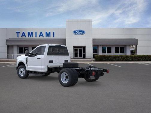 2026 Ford F-350 DRW