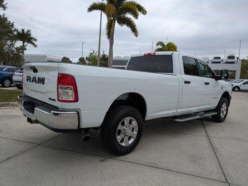 2024 RAM 3500 Big Horn Crew Cab 4x4 8' Box