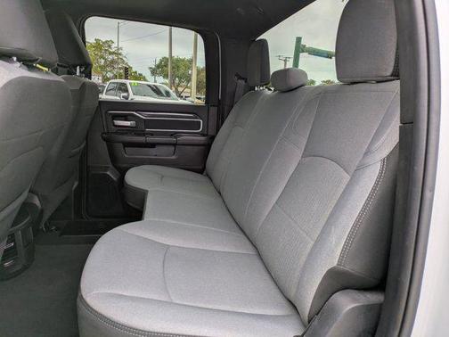 2024 RAM 3500 Big Horn Crew Cab 4x4 8' Box