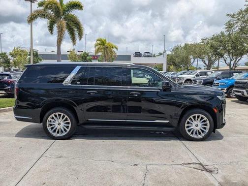 2023 Cadillac Escalade ESV Premium Luxury