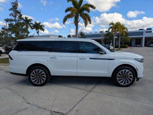 2025 Lincoln Navigator Black Label