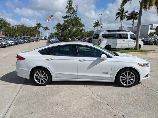 2018 Ford Fusion Energi SE Luxury