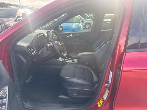 Rapid Red Metallic Tinted Clearcoat 2023 Ford Escape ST-Line