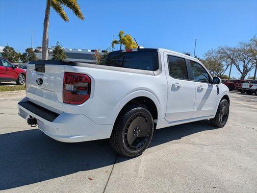 2025 Ford Maverick Lobo