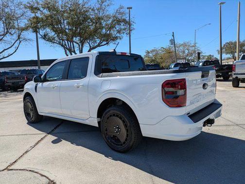 2025 Ford Maverick Lobo