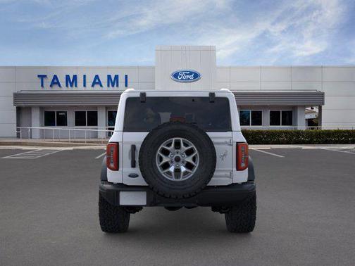 OXFORD WHITE 2025 Ford Bronco Badlands