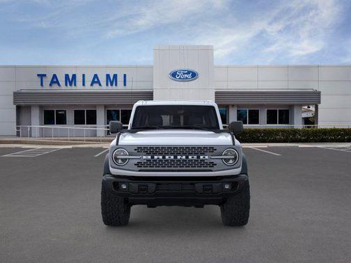 OXFORD WHITE 2025 Ford Bronco Badlands