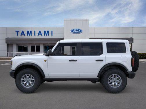 OXFORD WHITE 2025 Ford Bronco Badlands