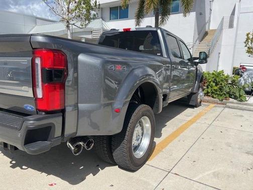 2025 Ford F-450 Platinum