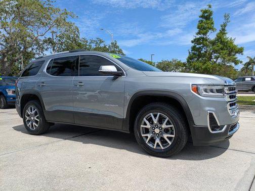 Sterling Metallic 2023 GMC Acadia FWD SLT