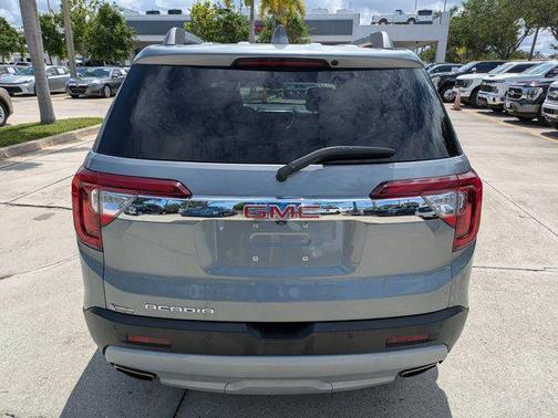 Sterling Metallic 2023 GMC Acadia FWD SLT