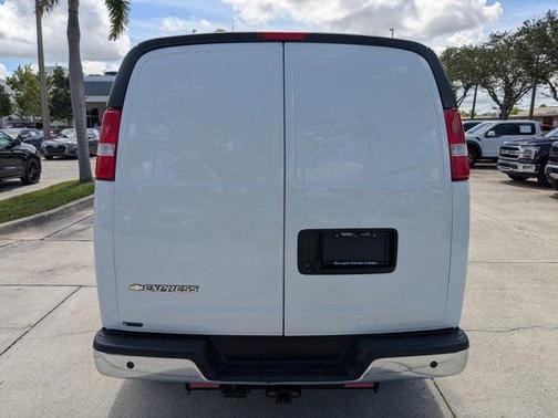 2022 Chevrolet Express 2500 RWD 2500 Regular Wheelbase WT