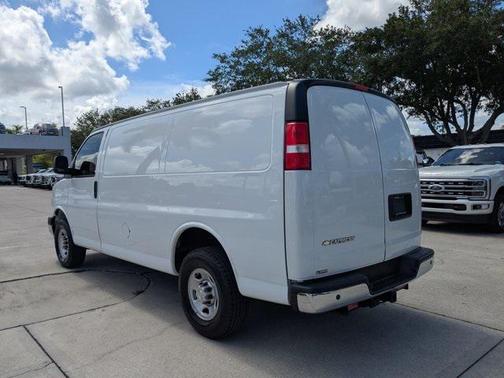 2022 Chevrolet Express 2500 RWD 2500 Regular Wheelbase WT