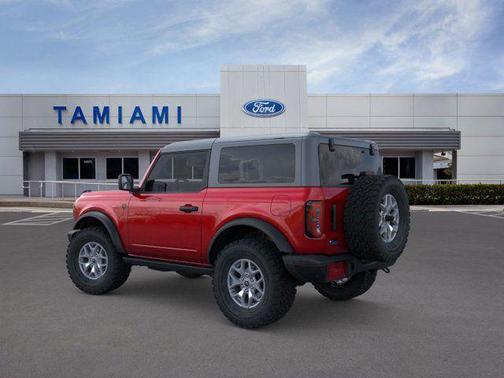 RUBY RED MET TNTD CLEARCOAT 2025 Ford Bronco Badlands