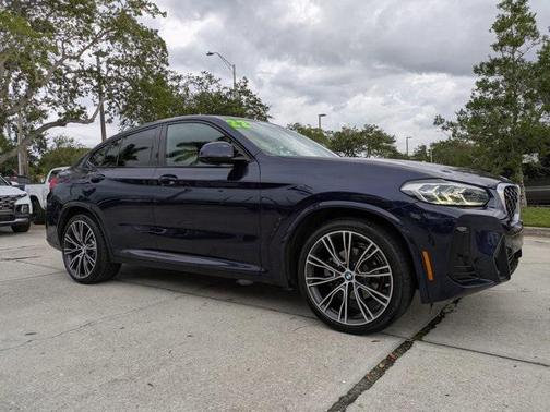 2022 BMW X4 xDrive30i