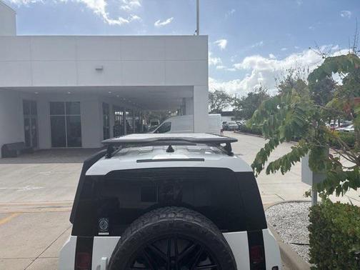 2023 Land Rover Defender 110 S