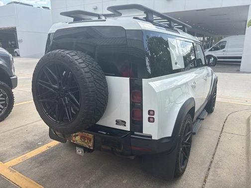 2023 Land Rover Defender 110 S