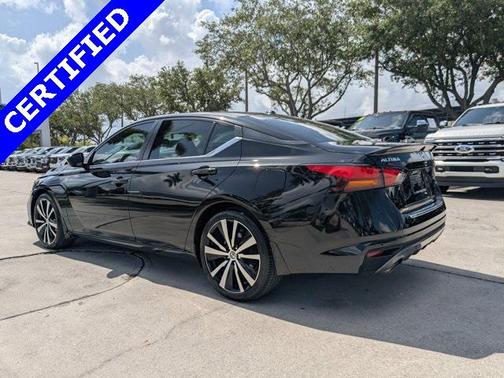 2022 Nissan Altima SR FWD