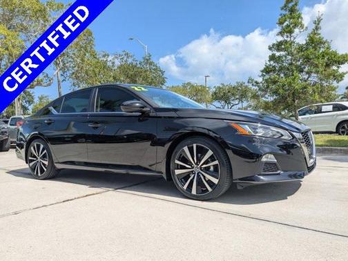 2022 Nissan Altima SR FWD