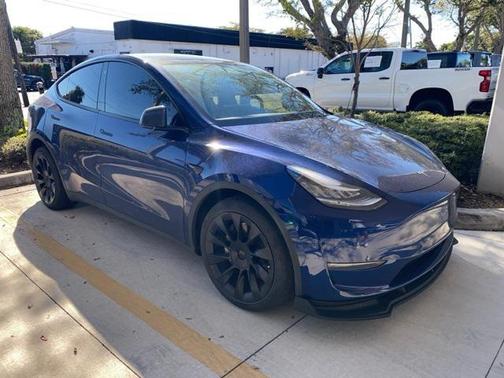 2022 Tesla Model Y Long Range Dual Motor All-Wheel Drive