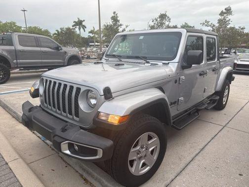 Silver Zynith Clearcoat 2023 Jeep Gladiator Sport S