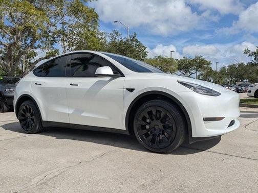2023 Tesla Model Y Long Range Dual Motor All-Wheel Drive
