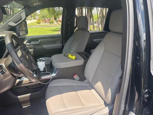 2025 Chevrolet Silverado 3500 LT