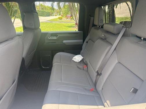 2025 Chevrolet Silverado 3500 LT