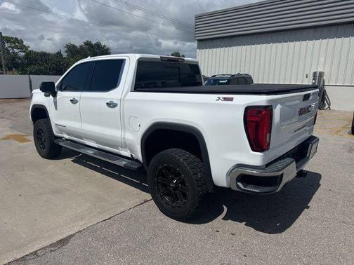 Summit White 2019 GMC Sierra 1500 SLT