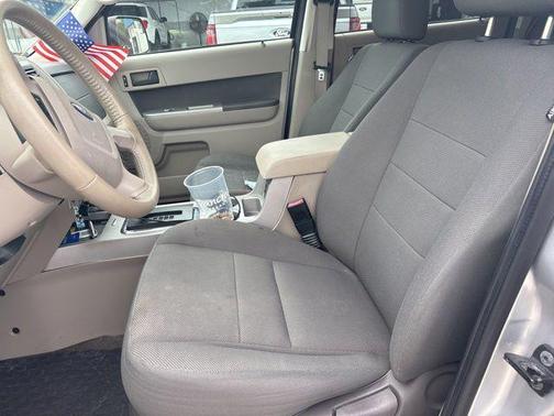 Ingot Silver Metallic 2010 Ford Escape XLT