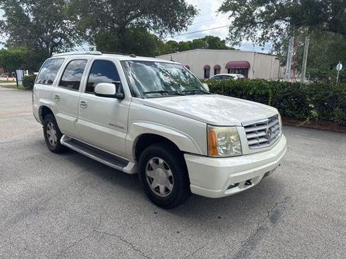 White Diamond 2004 Cadillac Escalade Base