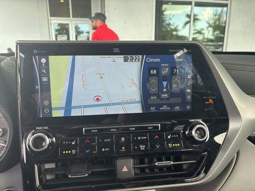 2022 Toyota Highlander Platinum