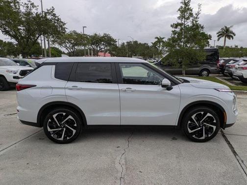 2024 Mitsubishi Outlander SE 2.5 S-AWC