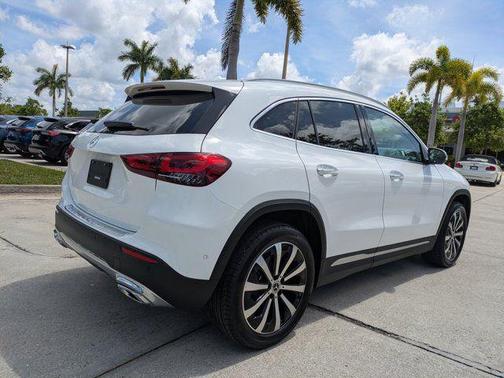 Polar White 2023 Mercedes-Benz GLA 250 Base