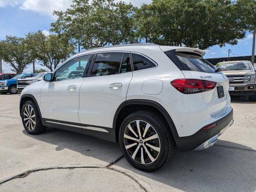 Polar White 2023 Mercedes-Benz GLA 250 Base