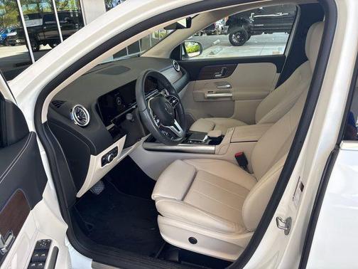 Polar White 2023 Mercedes-Benz GLA 250 Base