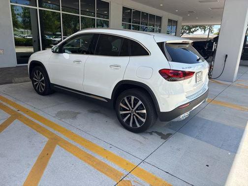 Polar White 2023 Mercedes-Benz GLA 250 Base