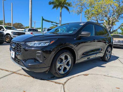 AGATE BLACK METALLIC 2023 Ford Escape ST-Line