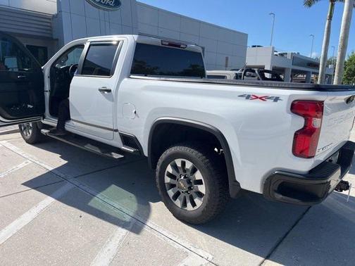 2024 Chevrolet Silverado 2500 Custom