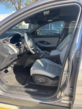 2024 Jaguar E-PACE R-Dynamic SE P250 AWD Automatic