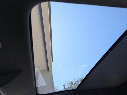 2024 Jaguar E-PACE R-Dynamic SE P250 AWD Automatic