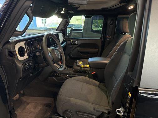 Black Clearcoat 2025 Jeep Wrangler Willys