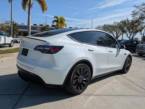 2022 Tesla Model Y Performance Dual Motor All-Wheel Drive