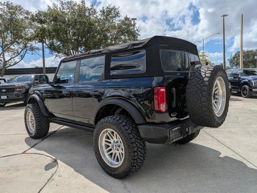 2022 Ford Bronco Base