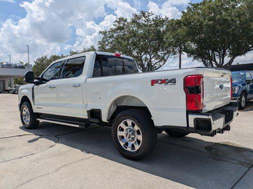Star White Metallic Tri-Coat 2023 Ford F-250 Lariat