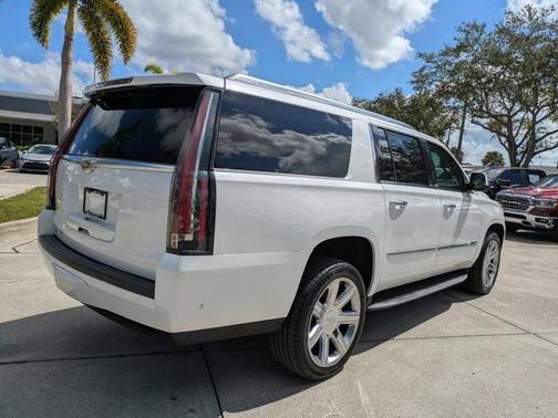 2018 Cadillac Escalade ESV Luxury