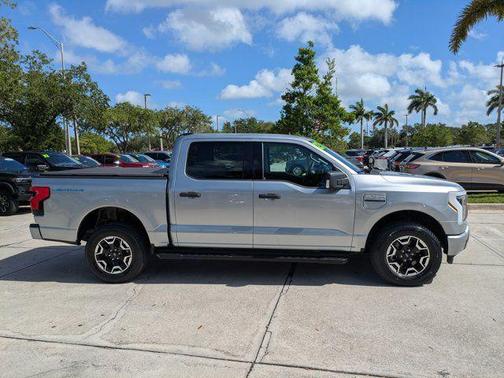 ICONIC SILVER METALLIC 2023 Ford F-150 Lightning XLT
