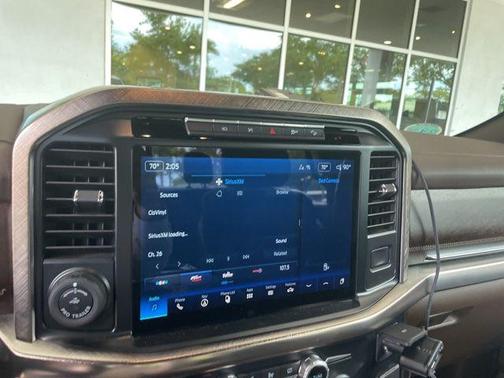 STAR WHITE METALLIC TRICOAT 2022 Ford F-150 King Ranch